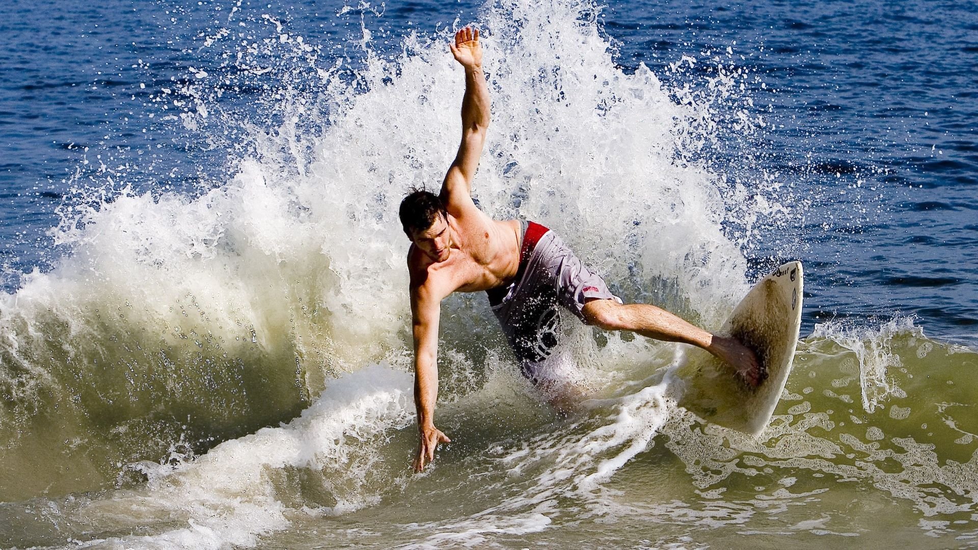 富有创意的比赛规则，激发选手创新，创意比赛形式